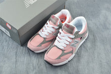 Load image into Gallery viewer, Superior quality NEW BALANCEX MSX90 Series women Shoes Retro Badminton Shoes