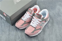 Load image into Gallery viewer, Superior quality NEW BALANCEX MSX90 Series women Shoes Retro Badminton Shoes