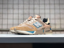 Load image into Gallery viewer, New M997NM retro women jogging shoes Badminton Shoes