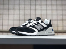 Load image into Gallery viewer, New M997NM retro women jogging shoes Badminton Shoes
