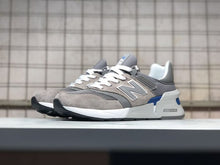 Load image into Gallery viewer, New M997NM retro women jogging shoes Badminton Shoes
