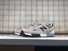 Load image into Gallery viewer, New pattern NEW BALANCE 446 male retro Badminton Shoes